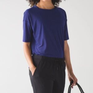 Lululemon Get Low Short Sleeve Emperor Blue